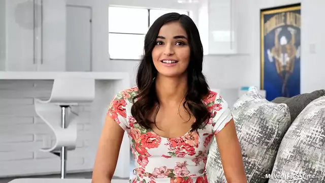 Japanese Beauty Can't Get Enough Cum After First Scene