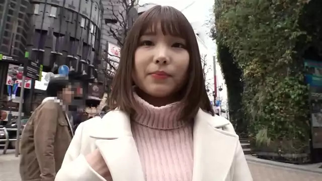 Thirst-Quenching Nullipara! Riding Hunk Hides Long, Strong Riding Stick! Painful but Feels Good,