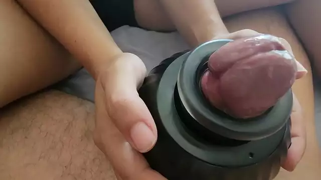 Japanese Beauty Uses Pleasure Bomb Vibrator to the Fullest