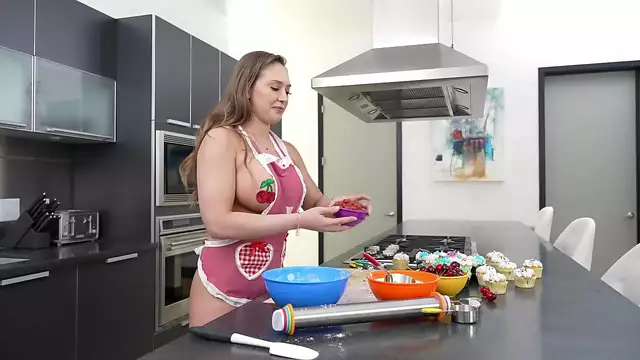 Japanese Beauty Yumi's Luscious Lips and Tight Pussy Drive Him Wild